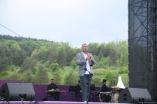 В Шуше представлены интересные музыкальные дуэты в рамках Международного фестиваля "Харыбюльбюль" (ФОТО)