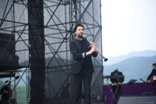 В Шуше представлены интересные музыкальные дуэты в рамках Международного фестиваля "Харыбюльбюль" (ФОТО)