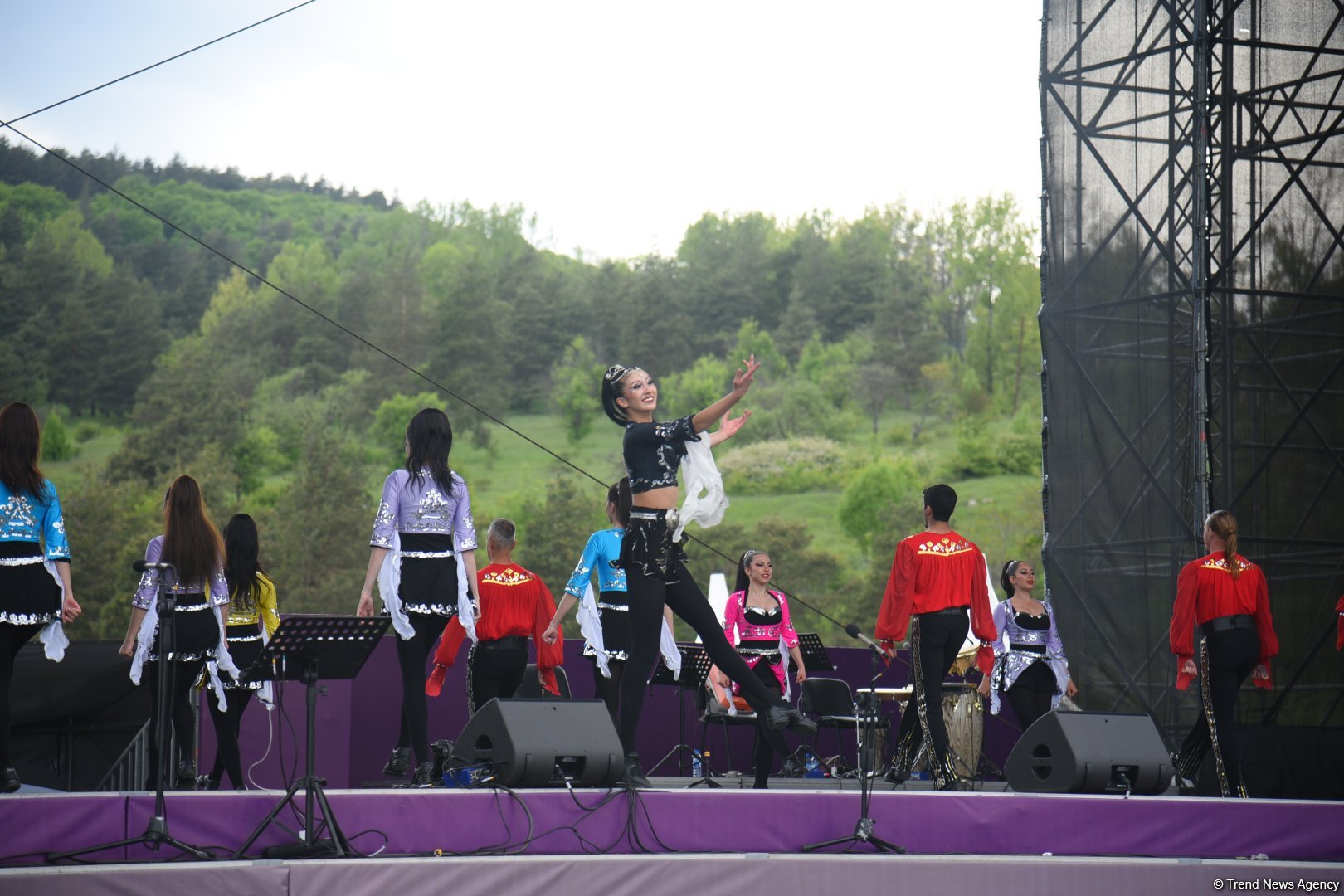В Шуше состоялся концерт всемирно известного ансамбля "Огни Анатолии" в рамках Международного фестиваля "Харыбюльбюль" (ФОТО)