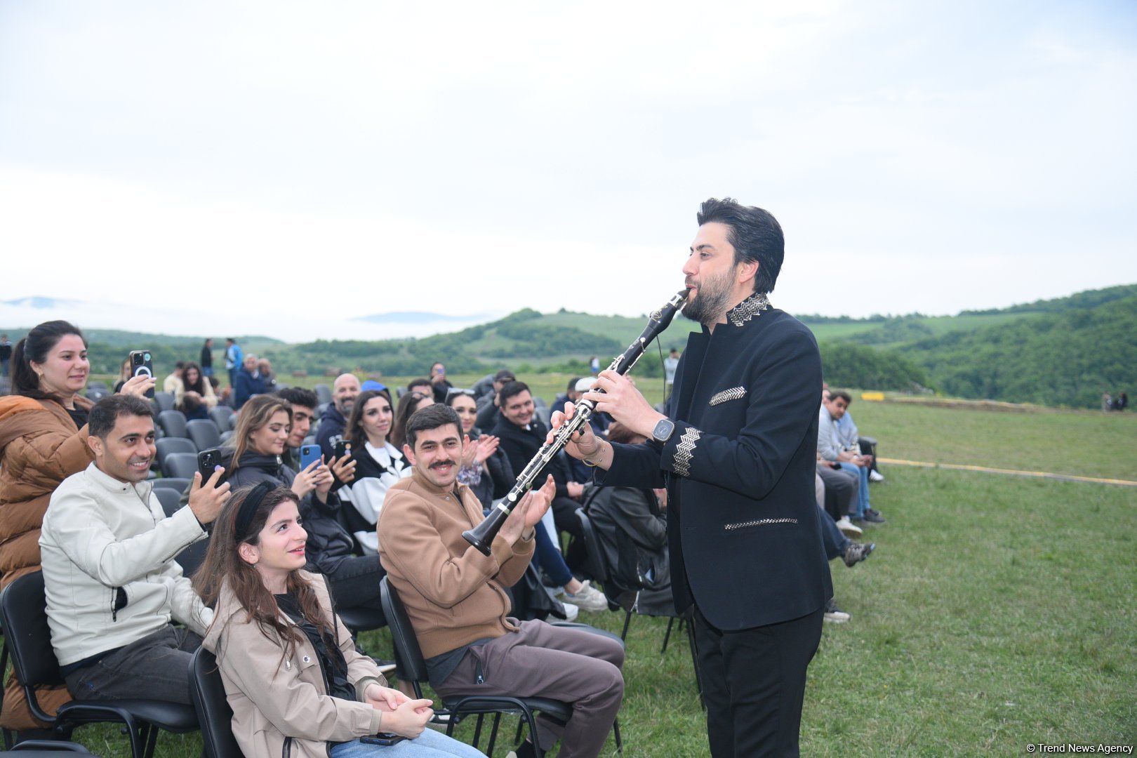 В Шуше представлены интересные музыкальные дуэты в рамках Международного фестиваля "Харыбюльбюль" (ФОТО)