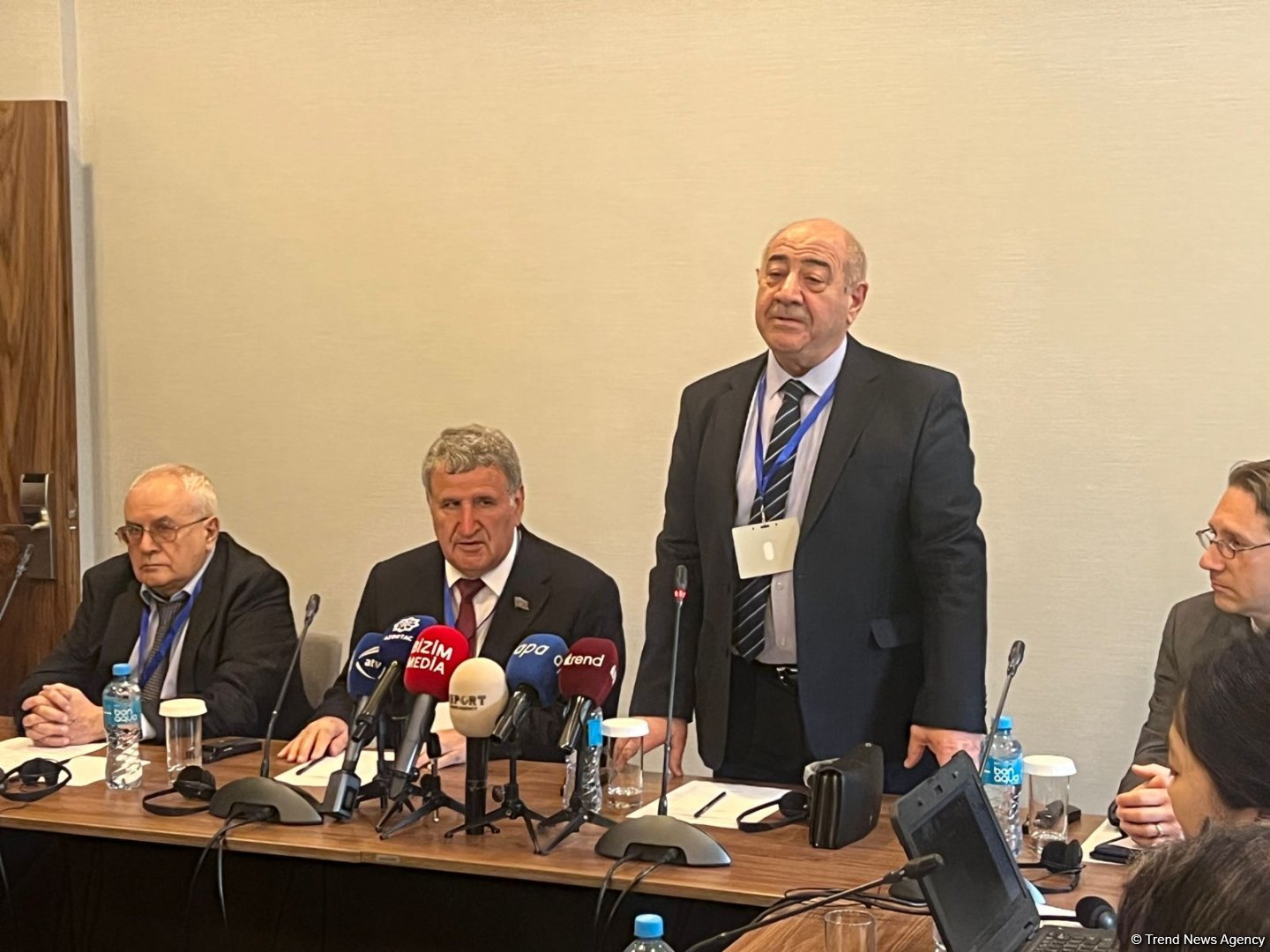 В Азербайджане не ожидается сильного землетрясения - Гурбан Етирмишли