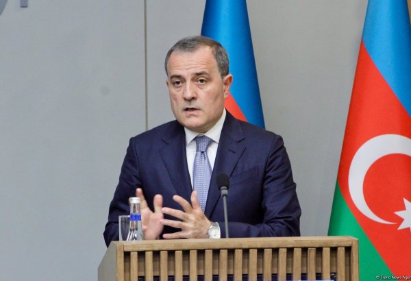 Азербайджан очень позитивно воспринимает последнее развитие отношений с Арменией - Джейхун Байрамов