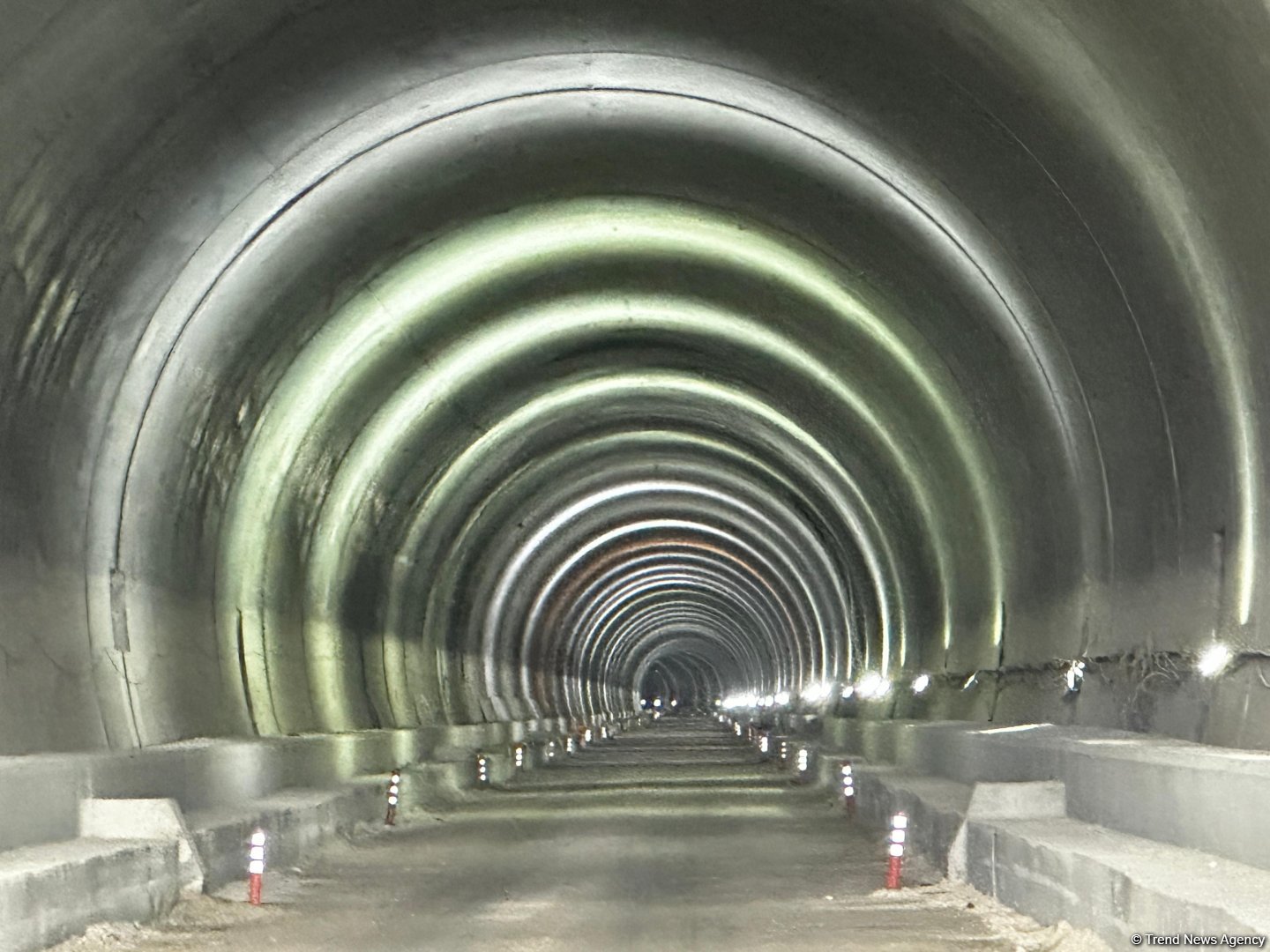 Представители СМИ ознакомились со строительными работами на автомобильной дороге Ахмедбейли-Физули-Шуша (ФОТО)