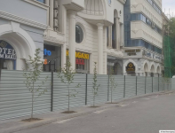 Стала известна причина ограждения территории вокруг парка "Хагани" в Баку (ФОТО)