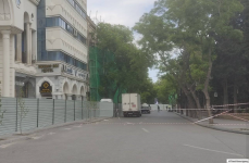 Стала известна причина ограждения территории вокруг парка "Хагани" в Баку (ФОТО)
