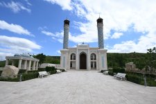 Президент Ильхам Алиев и Первая леди Мехрибан Алиева приняли участие в открытии Зангиланской мечети (ФОТО/ВИДЕО)