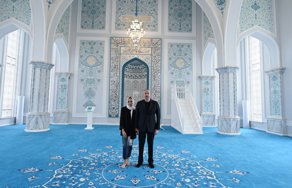 Президент Ильхам Алиев и Первая леди Мехрибан Алиева приняли участие в открытии Зангиланской мечети (ФОТО/ВИДЕО)
