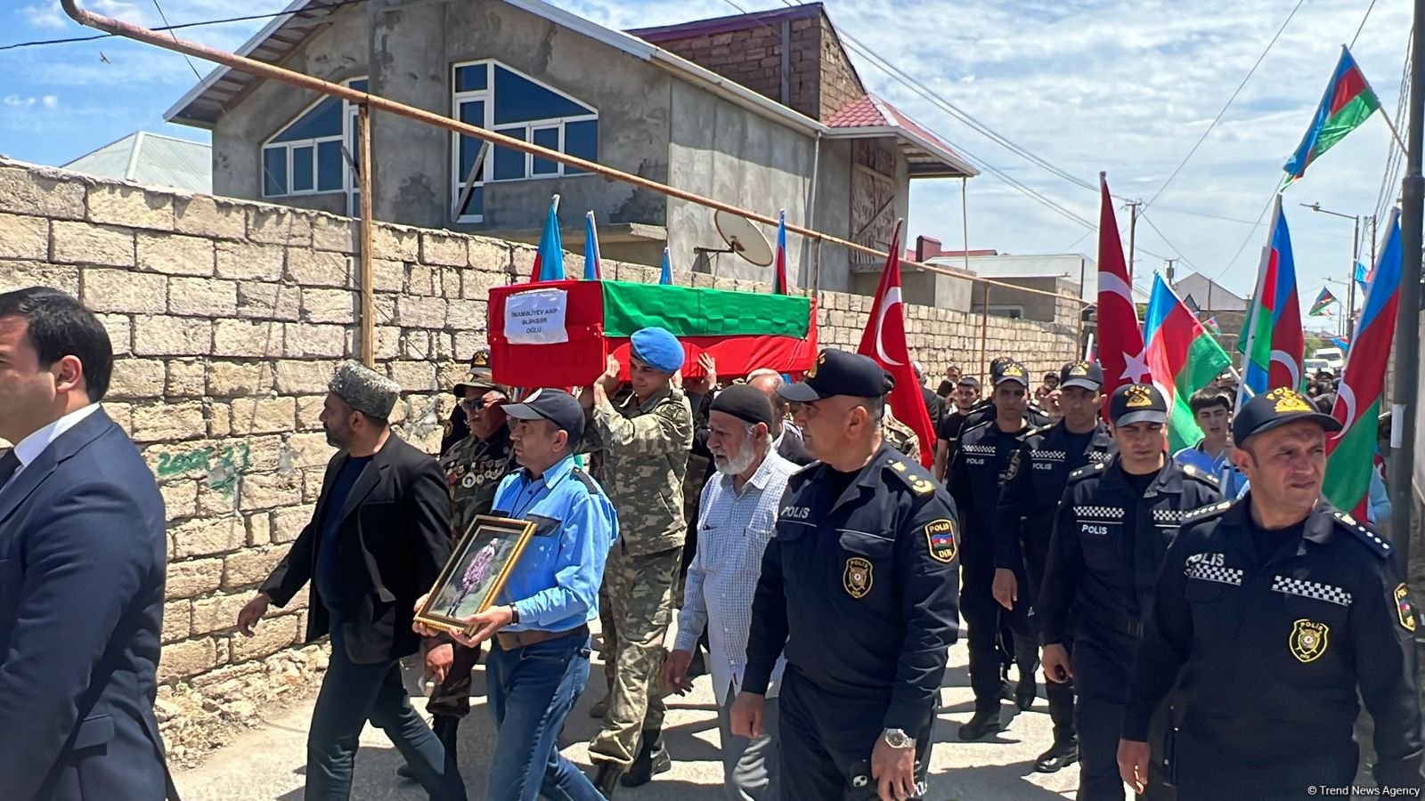 В Сураханском районе Баку прошла церемония прощания с шехидом I Карабахской войны (ВИДЕО/ФОТО)