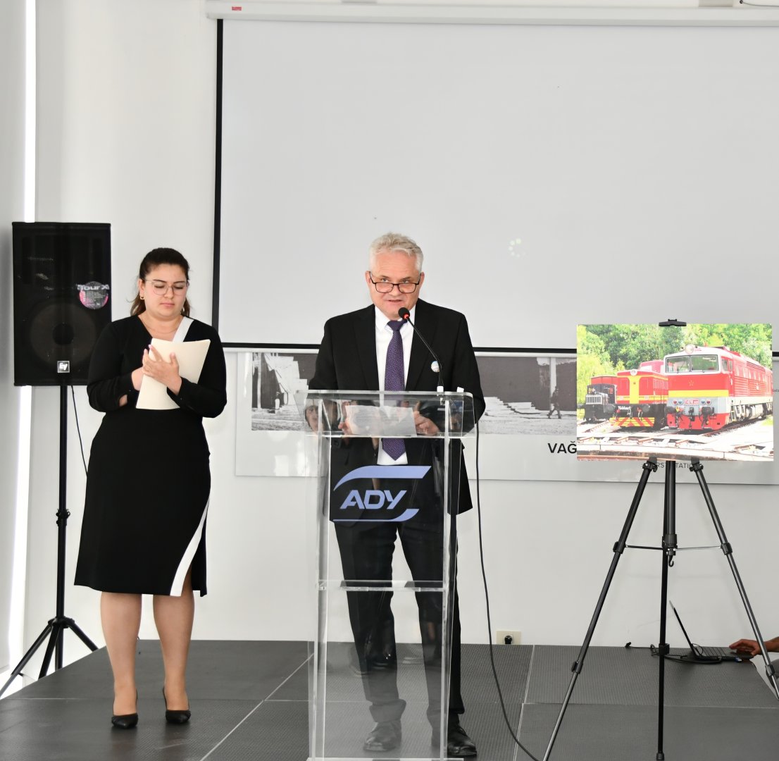 Из Чехии в Азербайджан по красочным железным дорогам (ФОТО)