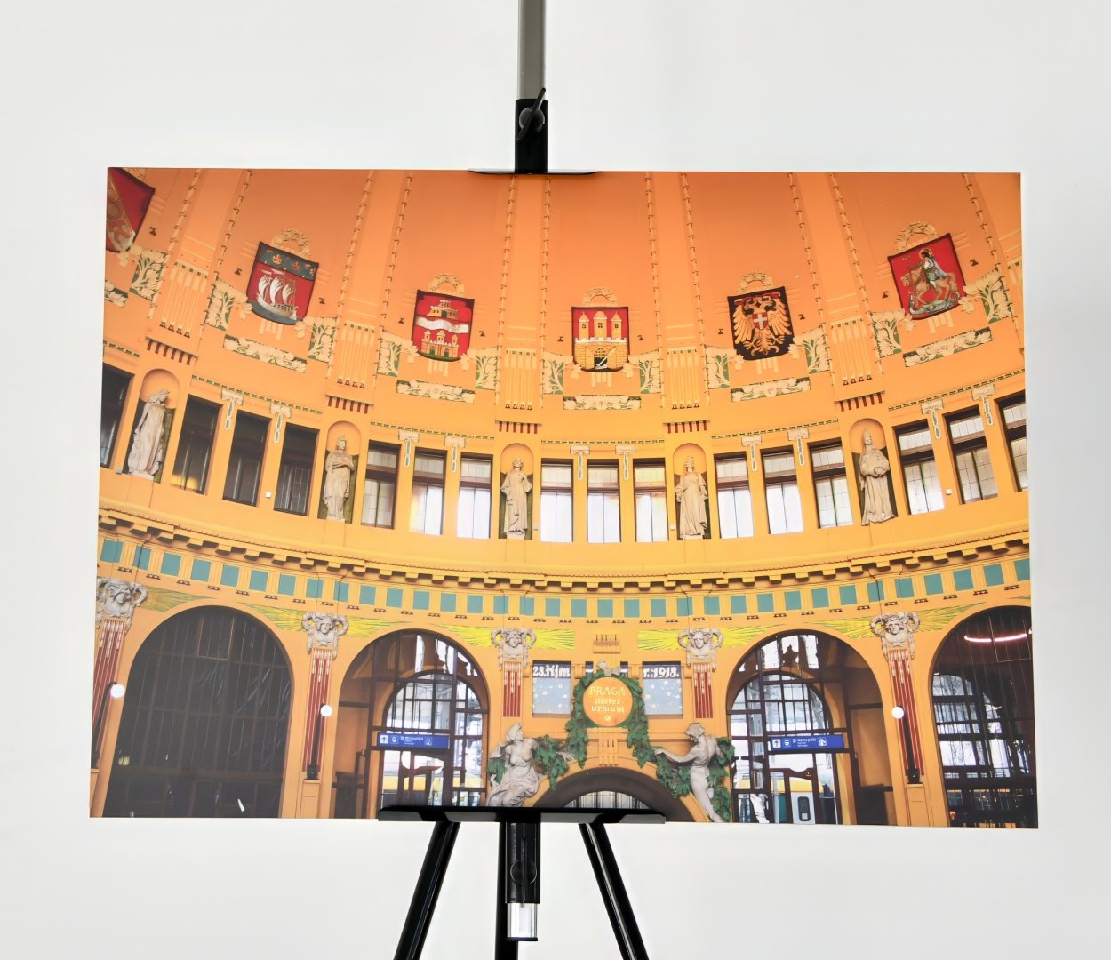 Из Чехии в Азербайджан по красочным железным дорогам (ФОТО)