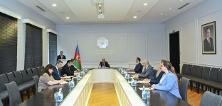 Ректор Карабахского университета представлен коллективу минобразования Азербайджана (ФОТО)