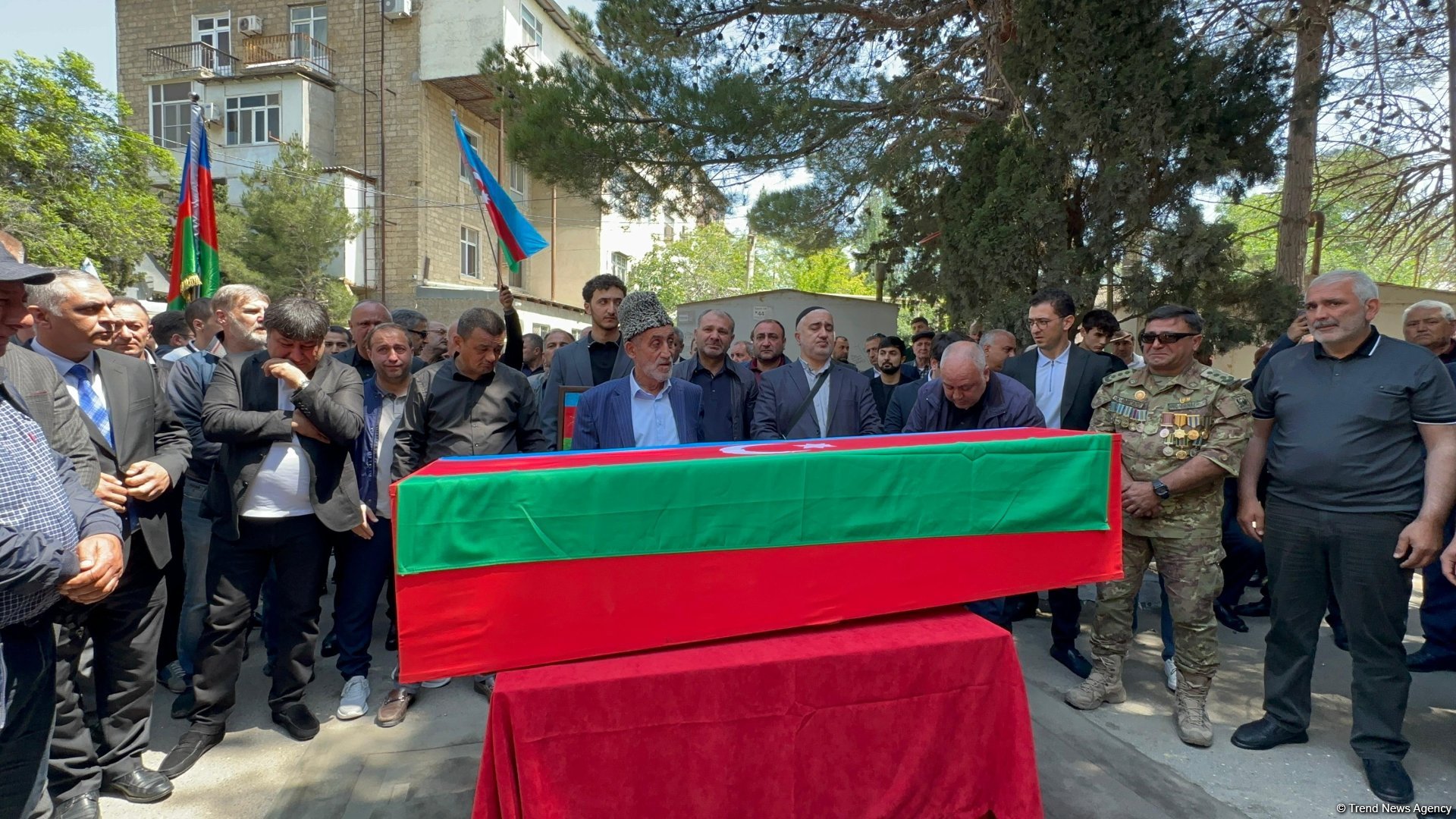 В Сумгайыте прошли церемония прощания и похороны шехида I Карабахской войны Джавида Алекперова (ВИДЕО/ФОТО)