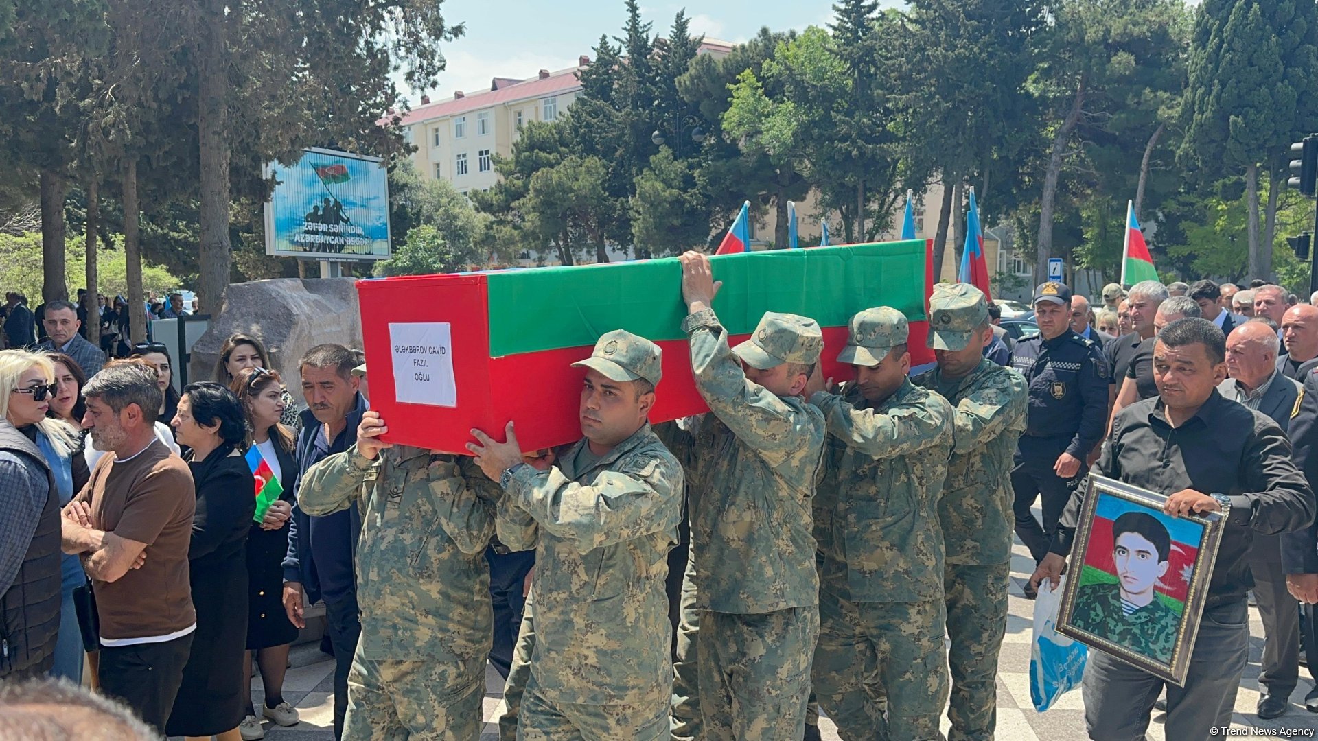 В Сумгайыте прошли церемония прощания и похороны шехида I Карабахской войны Джавида Алекперова (ВИДЕО/ФОТО)