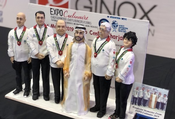 1+2+7. Вкусный вояж азербайджанцев в Шарджу (ФОТО)