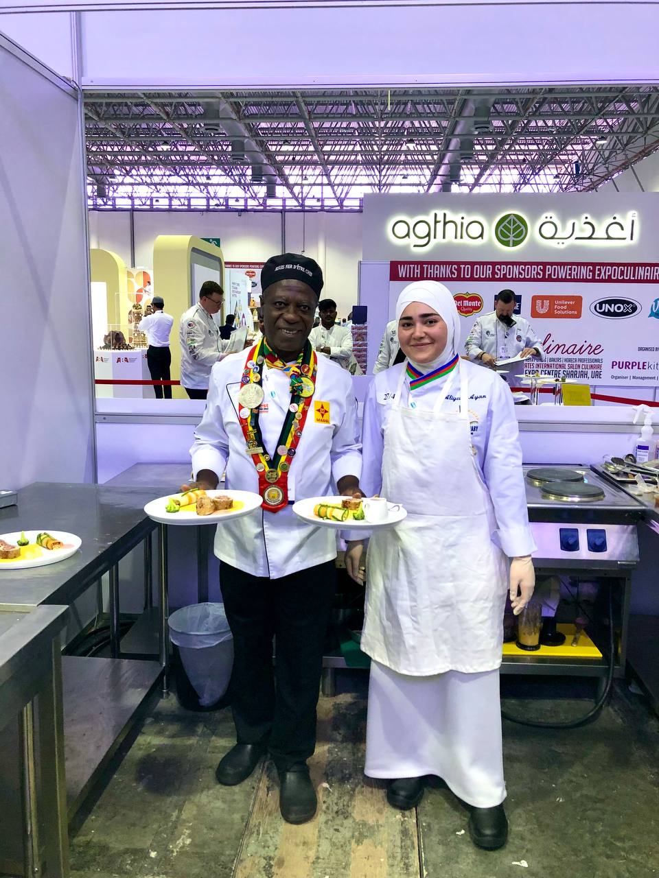 1+2+7. Вкусный вояж азербайджанцев в Шарджу (ФОТО)