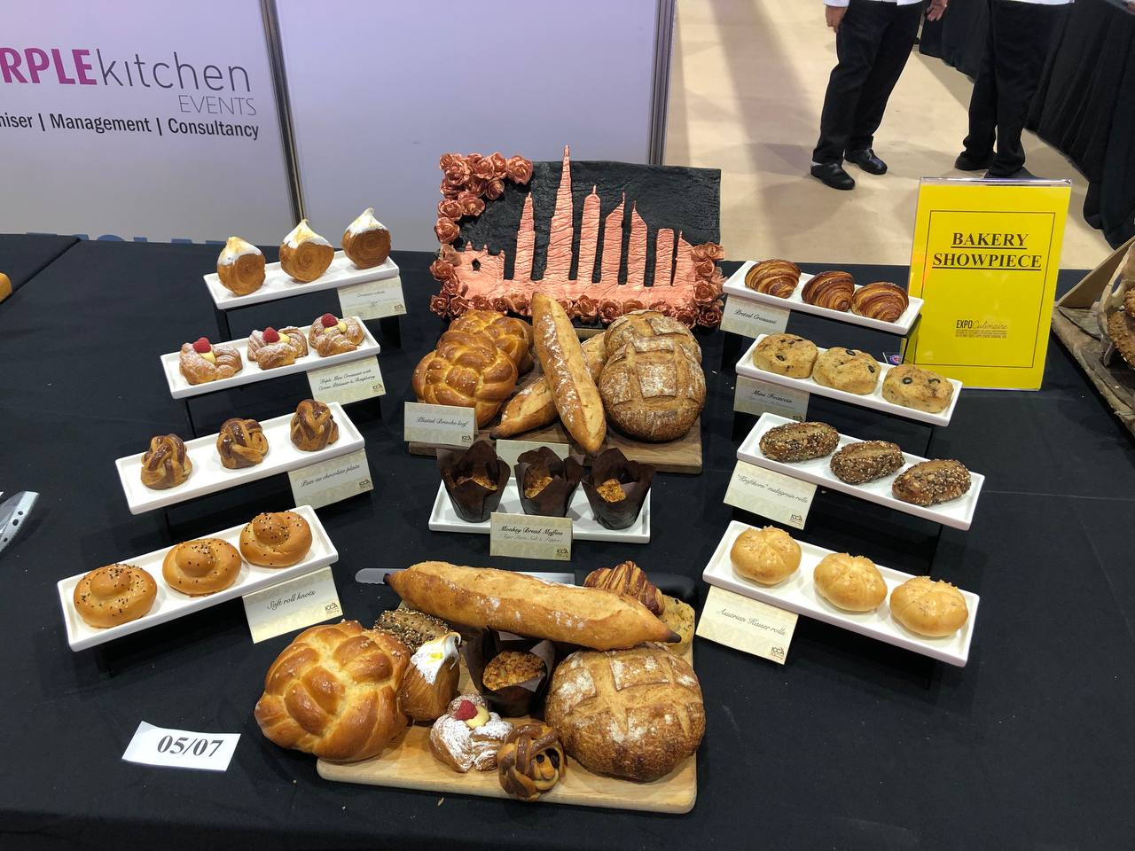 1+2+7. Вкусный вояж азербайджанцев в Шарджу (ФОТО)