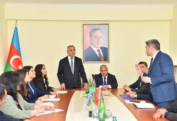 Рассмотрены обращения о трудоустройстве группы жителей, готовящихся переселиться в Ханкенди (ФОТО)