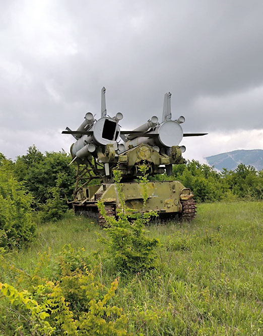 На заброшенной боевой позиции в Карабахском регионе Азербайджана обнаружена система ПВО (ФОТО/ВИДЕО)