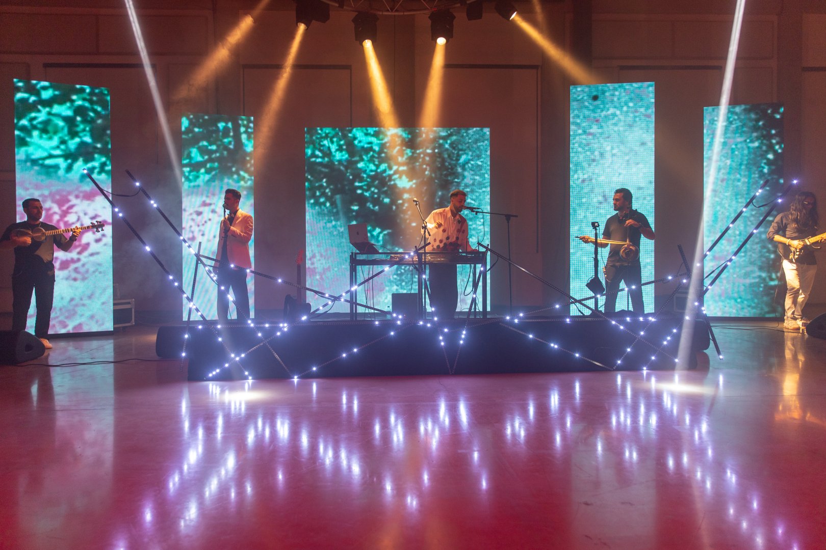 YARAT представил выставку "Монумент Свободе" (ФОТО)