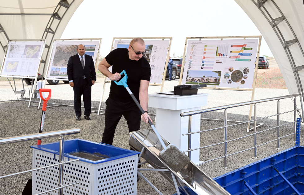 Президент Ильхам Алиев заложил фундамент села Тагибейли Агдамского района (ФОТО/ВИДЕО)