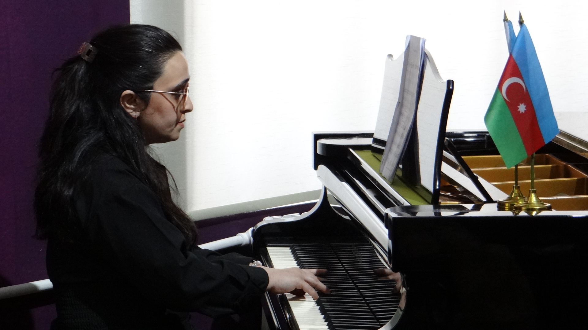 Воспитанники школы имени Рафига Бабаева выступили с концертом (ФОТО)