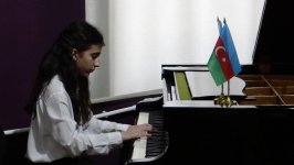 Воспитанники школы имени Рафига Бабаева выступили с концертом (ФОТО)