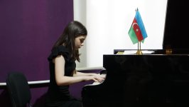 Воспитанники школы имени Рафига Бабаева выступили с концертом (ФОТО)