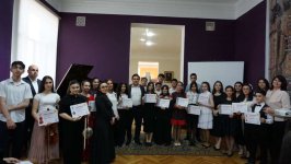 Воспитанники школы имени Рафига Бабаева выступили с концертом (ФОТО)