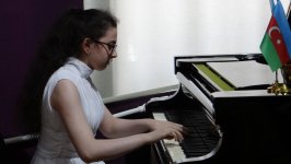 Воспитанники школы имени Рафига Бабаева выступили с концертом (ФОТО)