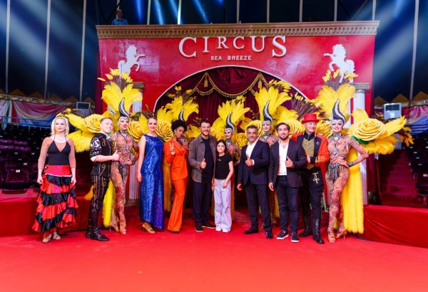 На побережье Каспия в Баку состоялось праздничное открытие Cirсus Sea Breeze (ФОТО)