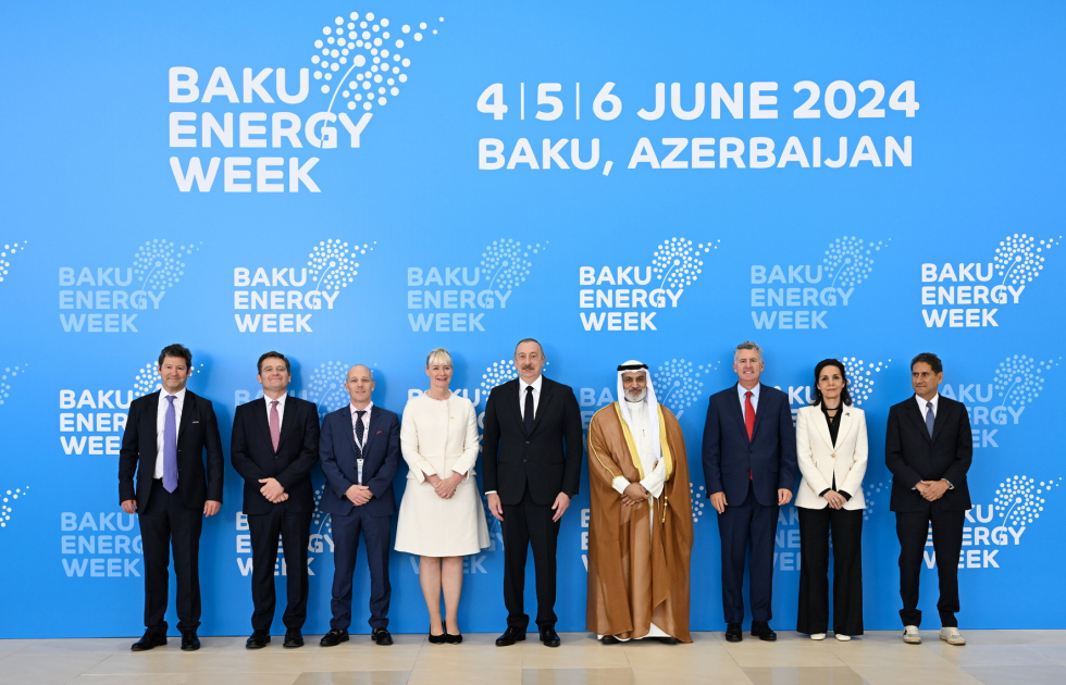 Президент Ильхам Алиев выступил на открытии 29-й выставки Caspian Oil&Gas и 12-й выставки Caspian Power в рамках Бакинской энергетической недели (ФОТО/ВИДЕО)