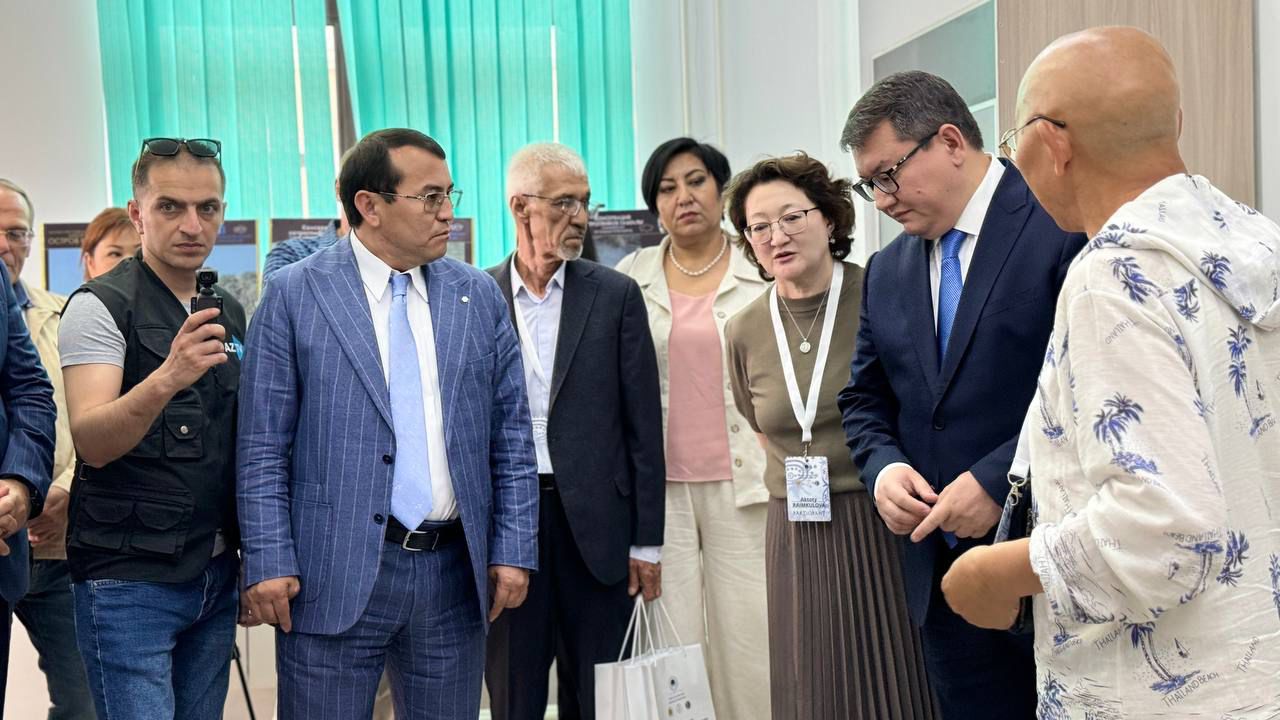 Фонд Тюркской Культуры и Наследия провел международную научно-методическую конференцию (ФОТО)