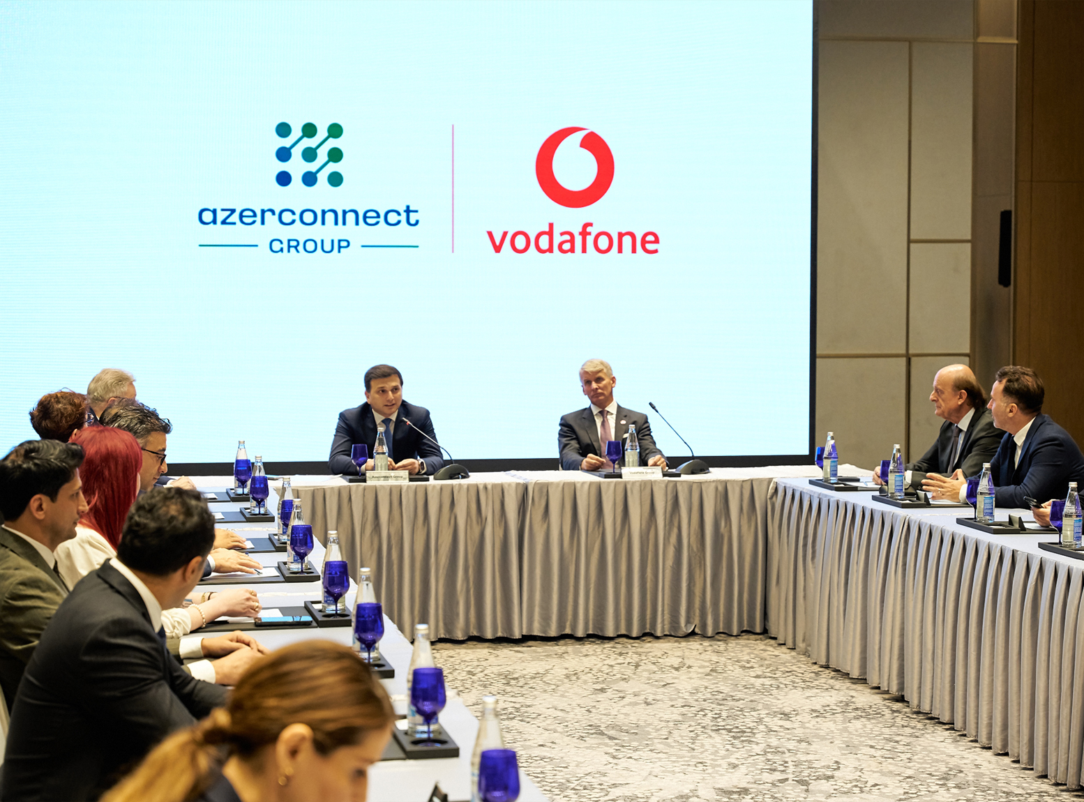 Azerconnect Group и Vodafone Group подписали соглашение о партнерстве (ФОТО)