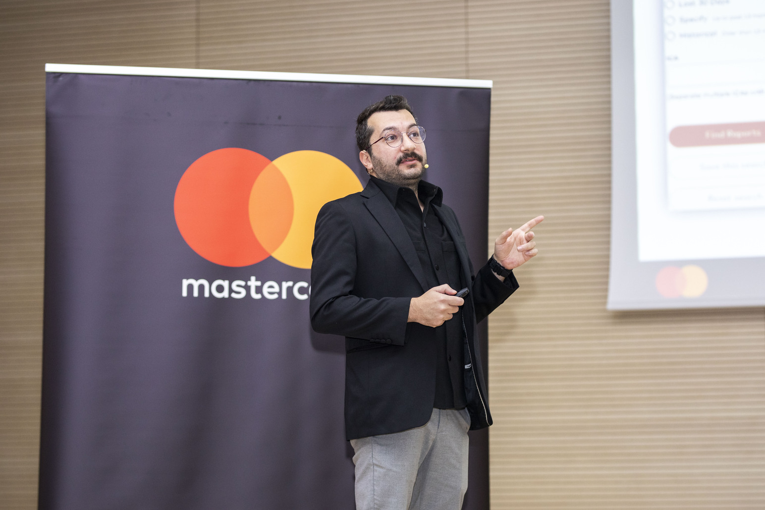 Yelo Bank поддержал первую конференцию «Customer Tech» (ФОТО)