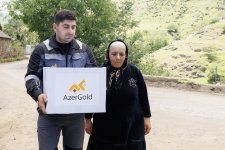 Малоимущим семьям Дашкесана вручены праздничные гостинцы (ФОТО)