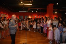 Безграничная фантазия учащихся Leonardo Art School Baku – калейдоскоп ярких красок на выставке в Баку (ФОТО)