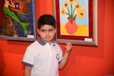 Безграничная фантазия учащихся Leonardo Art School Baku – калейдоскоп ярких красок на выставке в Баку (ФОТО)