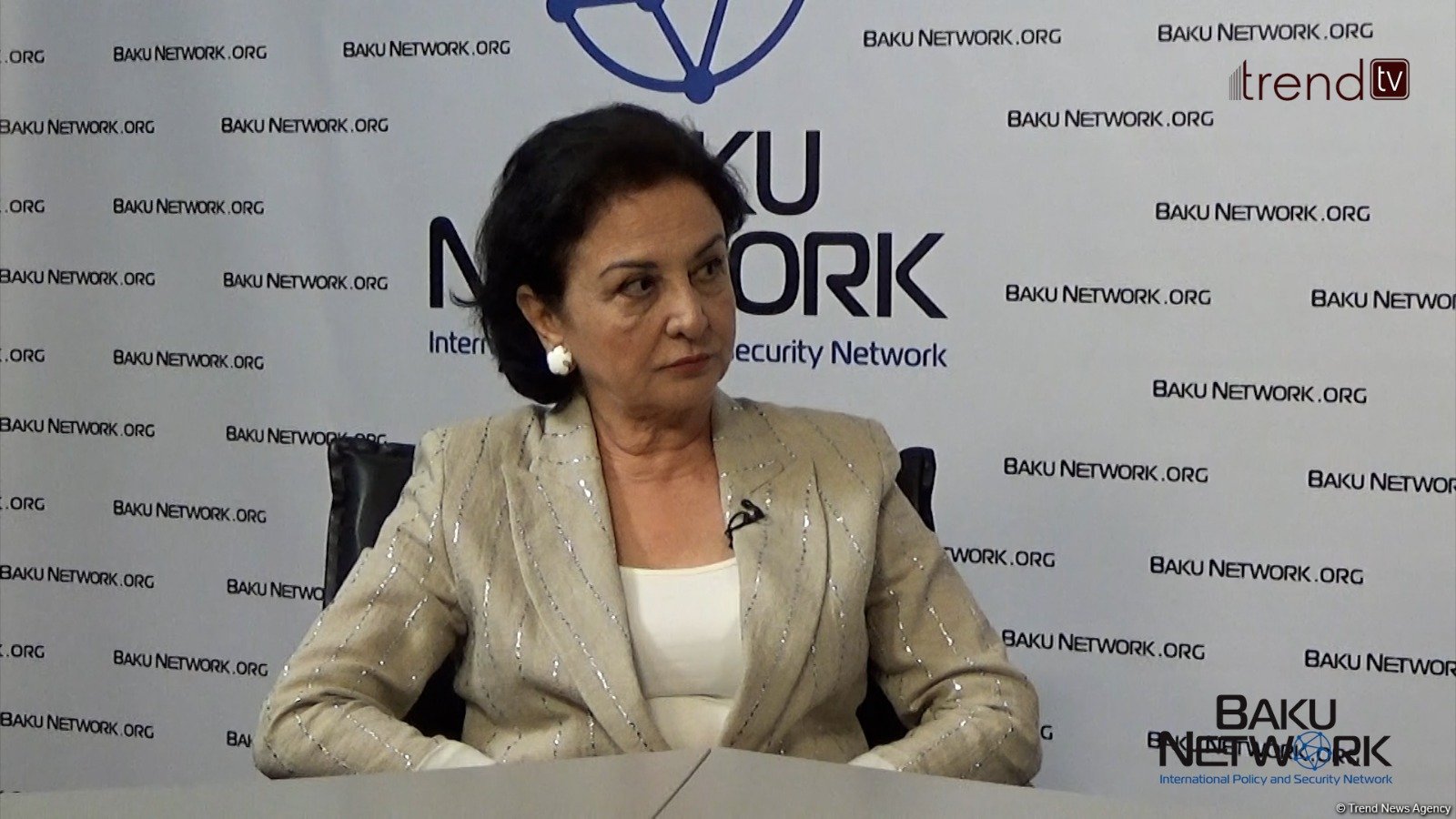 Армения должна понять, что жить в дружбе с Азербайджаном намного выгоднее, чем жить во вражде - Гюльчохра Мамедова в передаче "Диалог с Тофиком Аббасовым" (ФОТО/ВИДЕО)