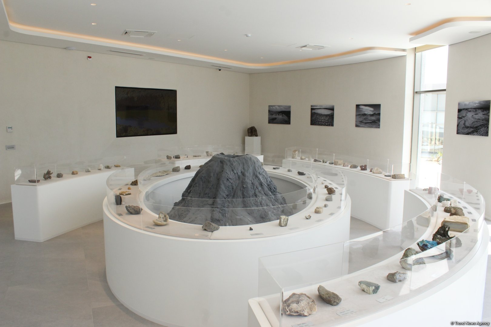 Туристический комплекс грязевых вулканов (Фоторепортаж)