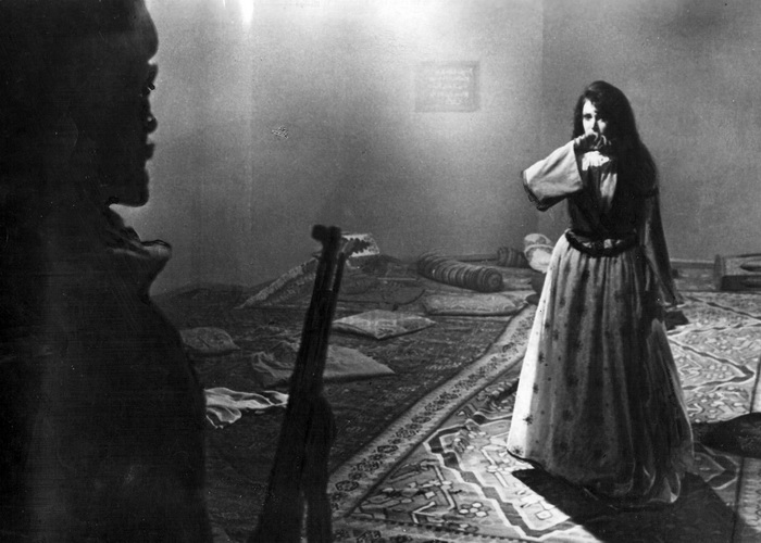 Легендарная киноактриса Земфира Садыгова отмечает 85-летие: Мы любили друг друга безумно, в жизни такое бывает только раз (ФОТО)