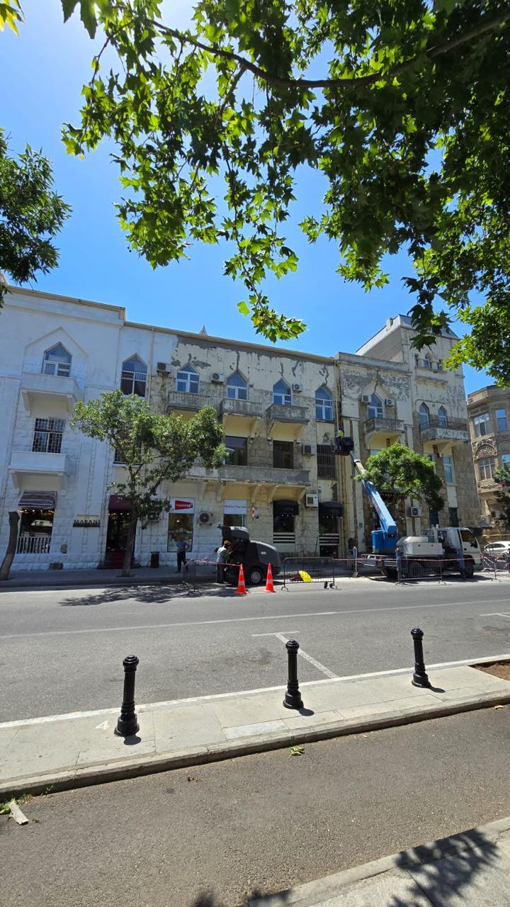 Создана рабочая группа по ремонту памятников архитектуры в Баку (ФОТО)