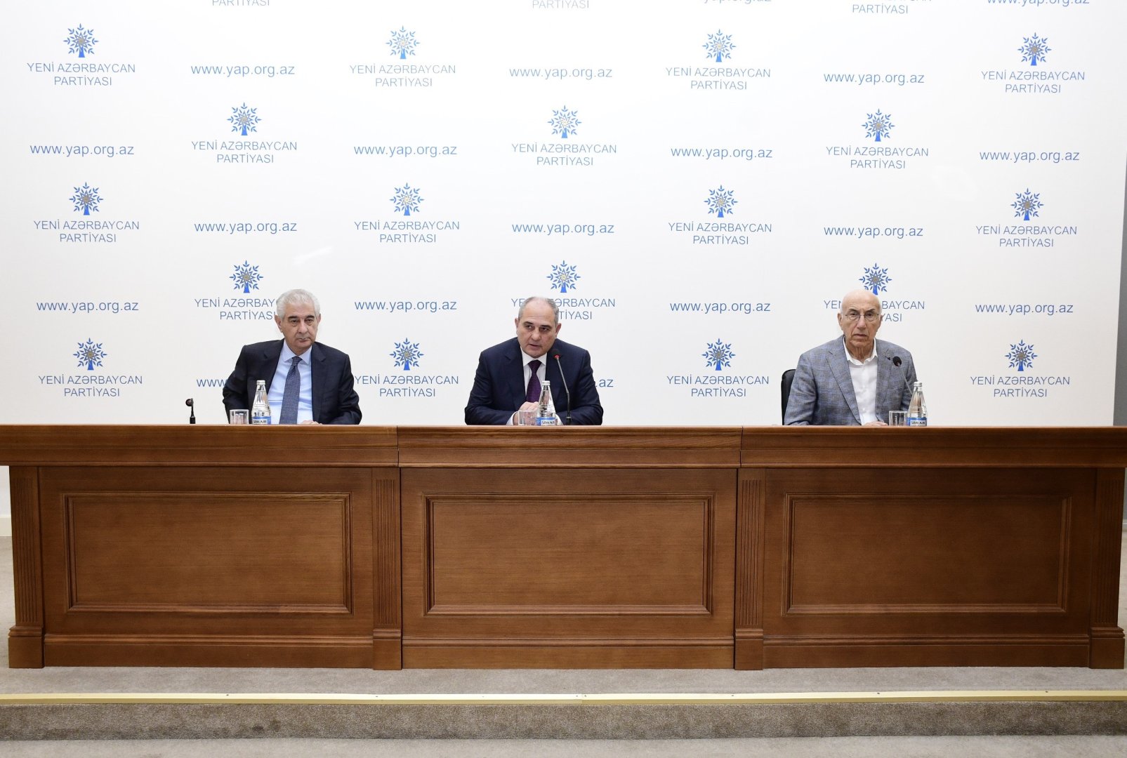 Партия «Ени Азербайджан» выступила с инициативой роспуска парламента