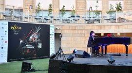 Феномен джаза и поп-романтизма французской исполнительницы Elia на Baku Piano Festival (ВИДЕО, ФОТО)