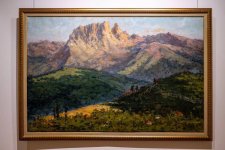 В портрете женское лицо … - красочная экспозиция в летнем Баку (ФОТО)