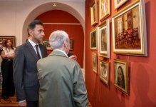 В портрете женское лицо … - красочная экспозиция в летнем Баку (ФОТО)