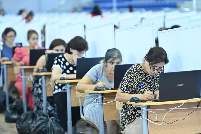 В Азербайджане обнародованы результаты тестового этапа конкурса по приему на работу учителей