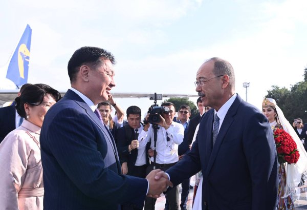 Президент Монголии прибыл с визитом в Узбекистан