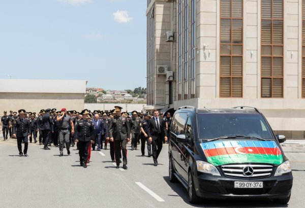 Состоялась церемония прощания с погибшими в ходе перестрелки в Баку полицейскими (ФОТО)