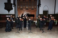 От роскоши до торжественности – летним вечером в Баку (ФОТО)