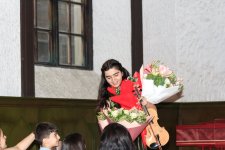 От роскоши до торжественности – летним вечером в Баку (ФОТО)